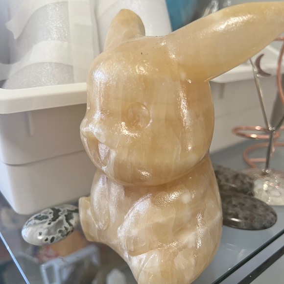 Large Orange Calcite Pikachu!! - Picture 4 of 8